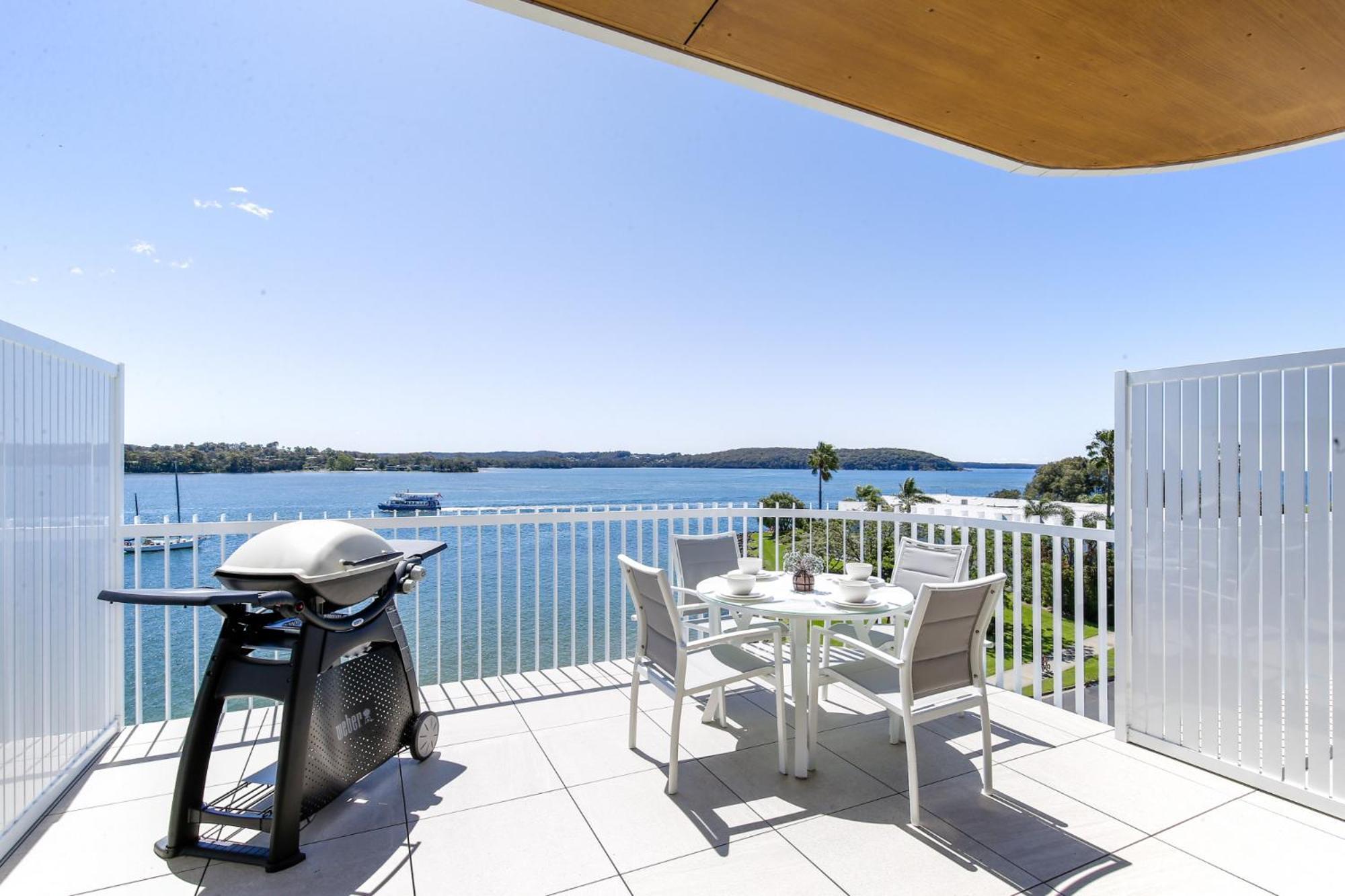 Lavish Coastal 2-Bed With Stunning Ocean Views Leilighet Batemans Bay Eksteriør bilde